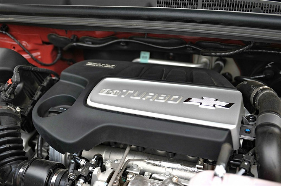 创酷 2014款 四驱 1.4T AT 旗舰型 引擎底盘