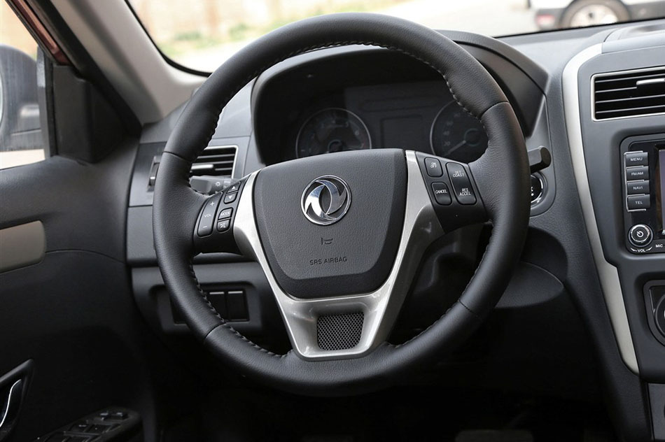 2014款 1.6L 自动高配型 内饰