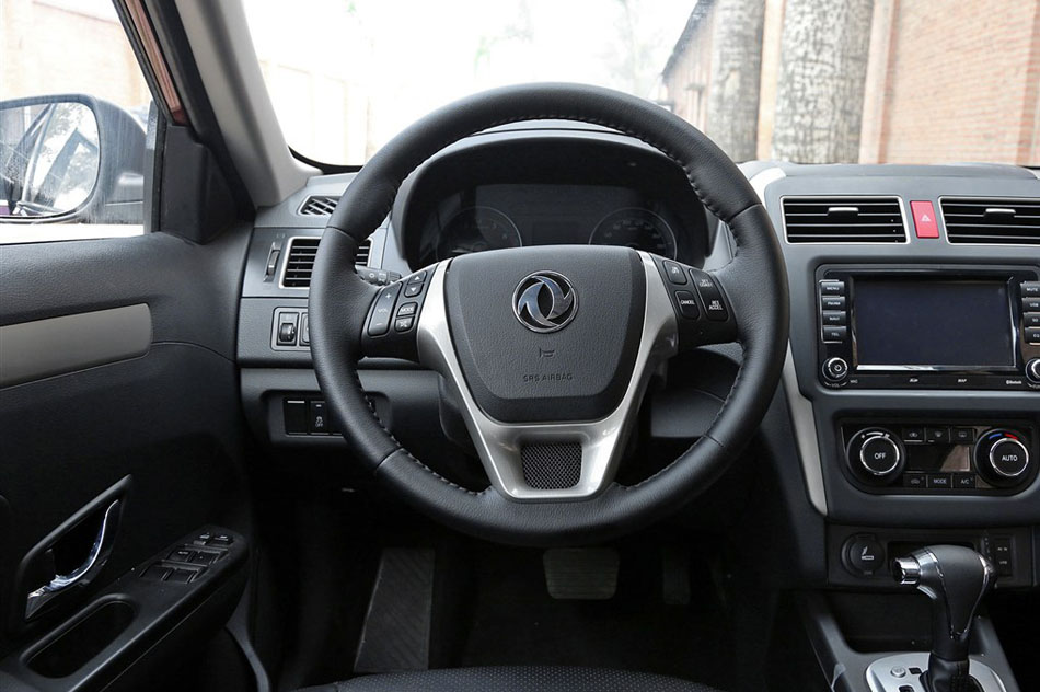 2014款 1.6L 自动高配型 内饰