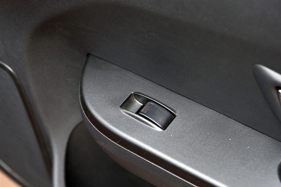 2014款 1.6L 自动高配型 座椅空间