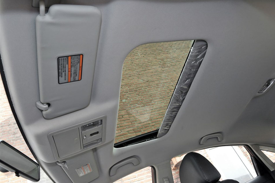 2014款 1.6L 自动高配型 座椅空间