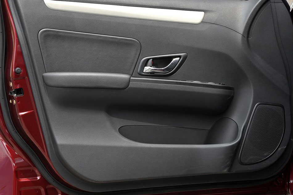 2014款 1.6L 自动高配型 座椅空间