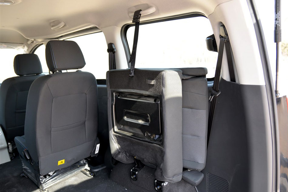 2015款 1.6L 豪华智能型 座椅空间