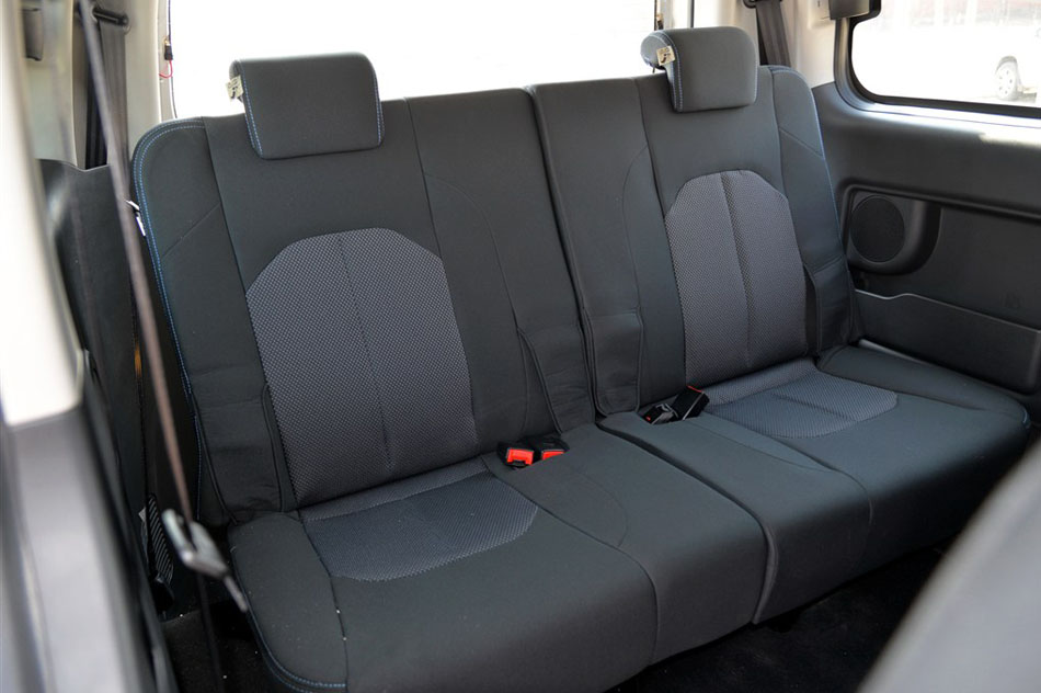 2015款 1.6L 豪华智能型 座椅空间