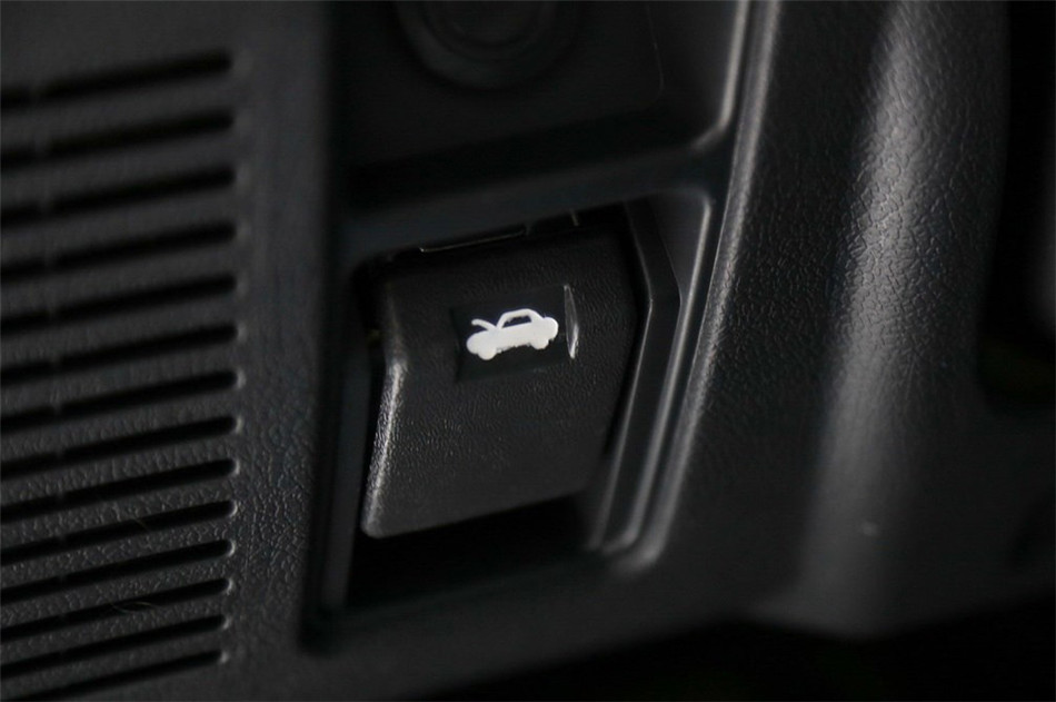 猎豹Q6 2014款 MT 四驱版 座椅空间