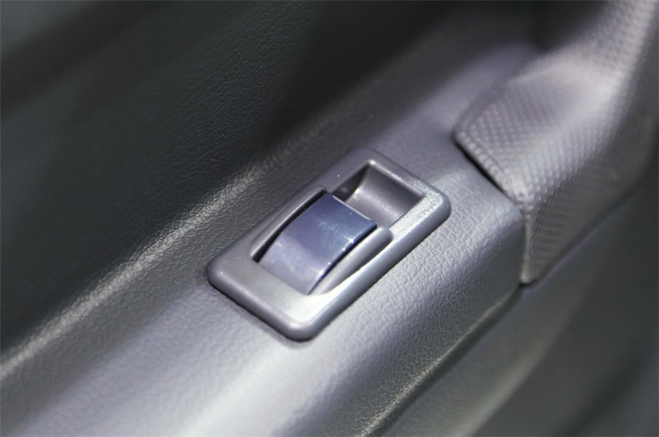 猎豹Q6 2014款 MT 四驱版 座椅空间