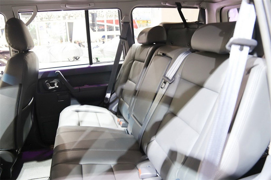 猎豹Q6 2014款 MT 四驱版 座椅空间