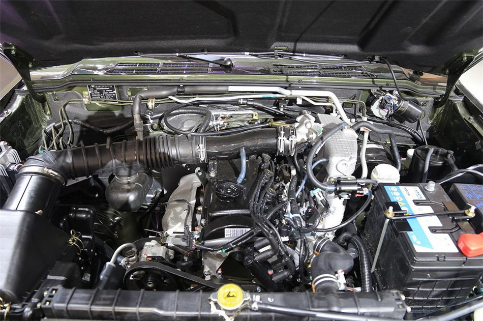 猎豹Q6 2014款 MT 四驱版 引擎底盘