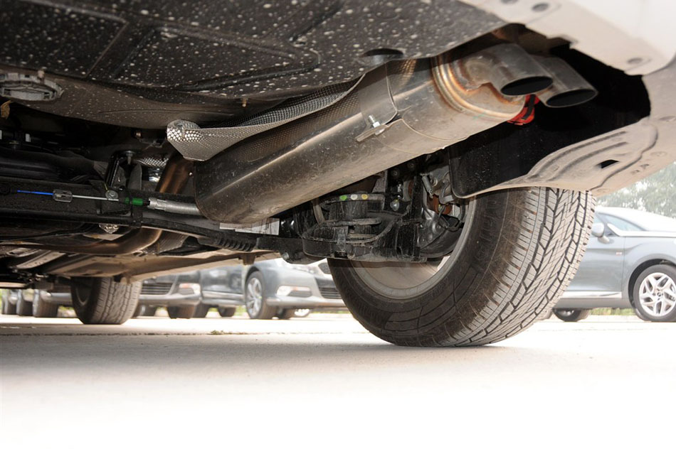 2014款 1.6T 豪华版THP200 引擎底盘