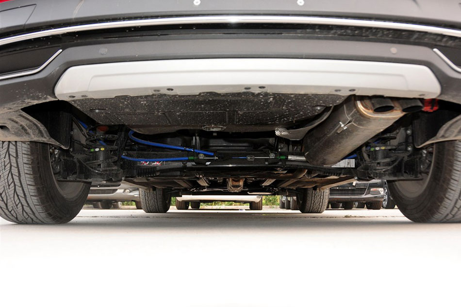 2014款 1.6T 豪华版THP200 引擎底盘