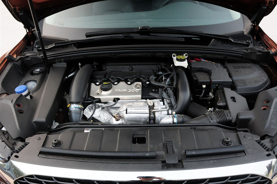 2014款 1.6T 豪华版THP200 引擎底盘