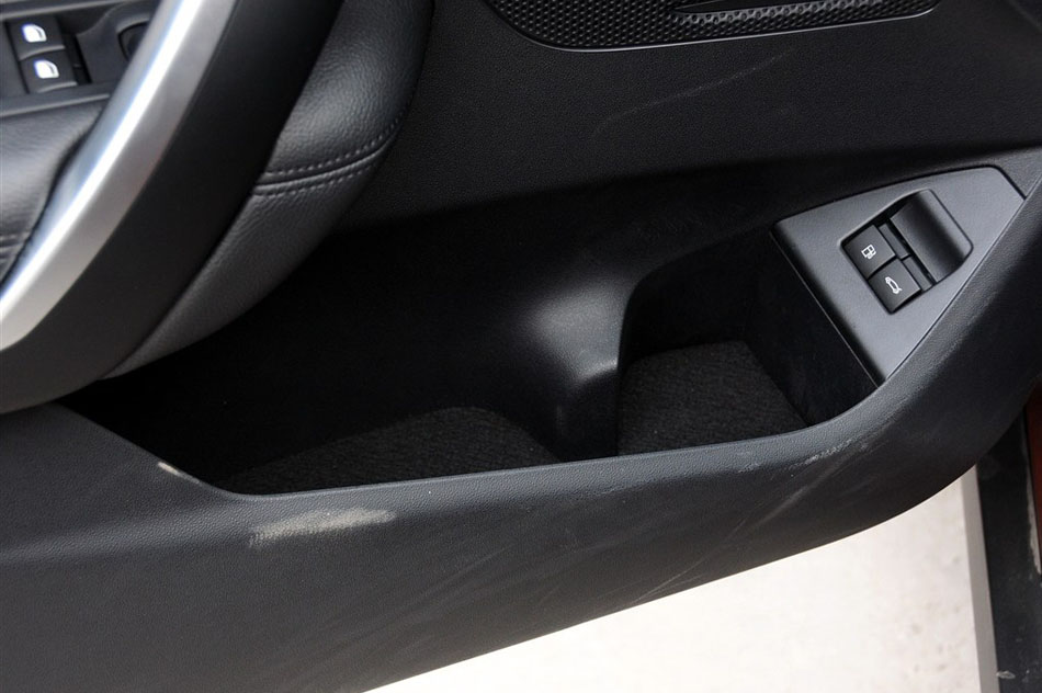 2014款 1.6T 豪华版THP200 座椅空间