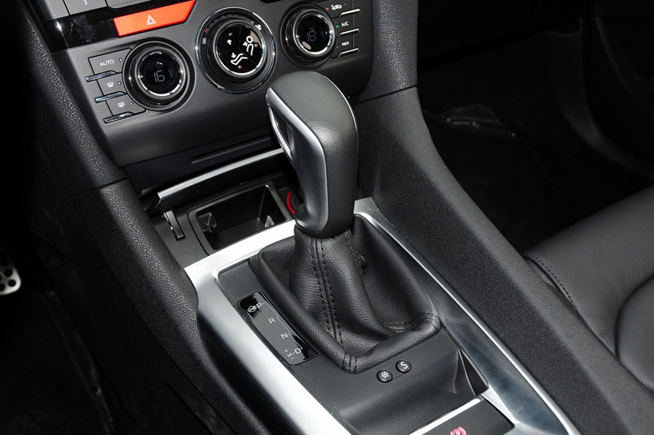 2014款 1.6T 豪华版THP200 内饰