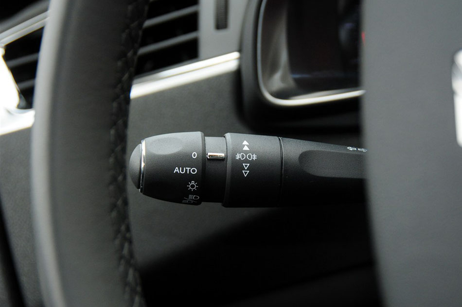 2014款 1.6T 豪华版THP200 内饰