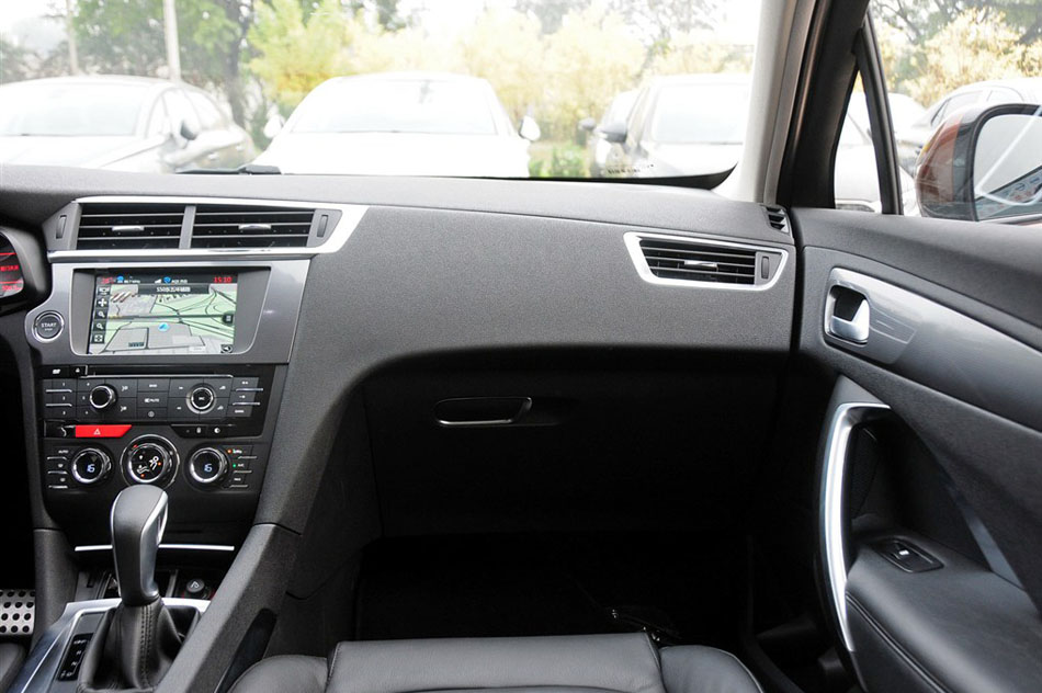2014款 1.6T 豪华版THP200 内饰