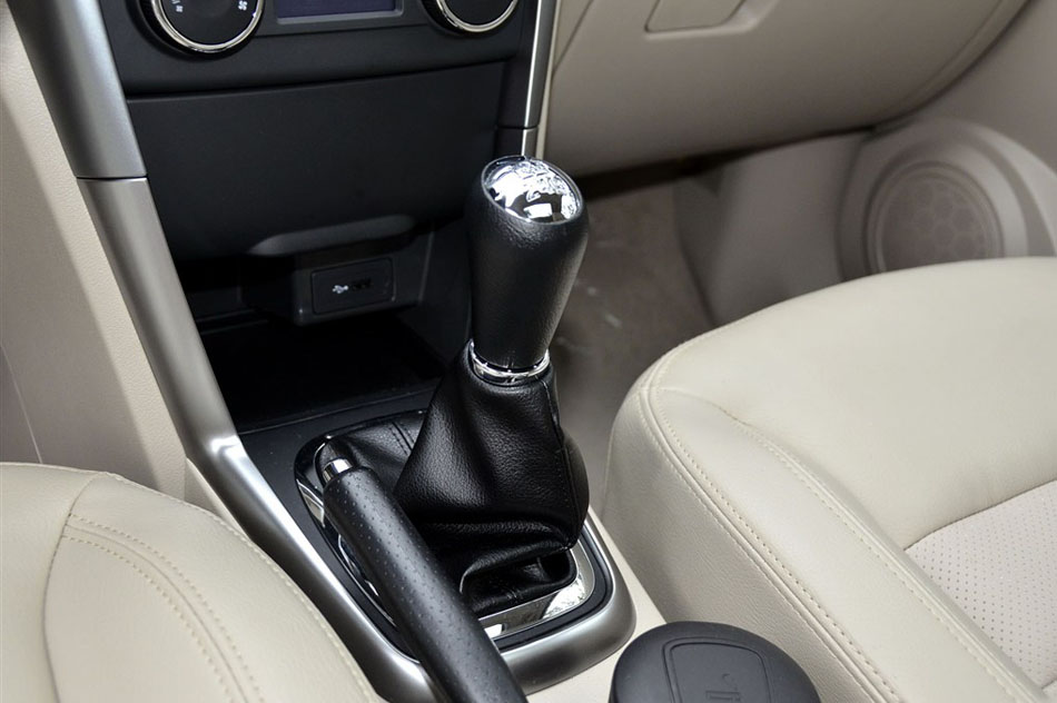 2014款 1.6L 手动豪华型 内饰