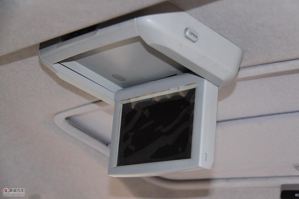 2010款风行菱智实拍图