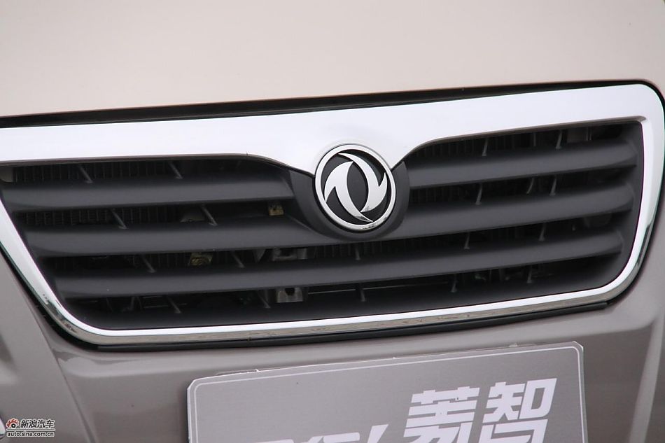 2010款风行菱智实拍图