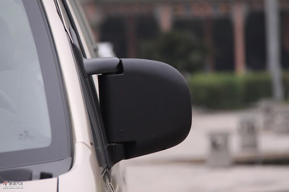 2010款风行菱智实拍图