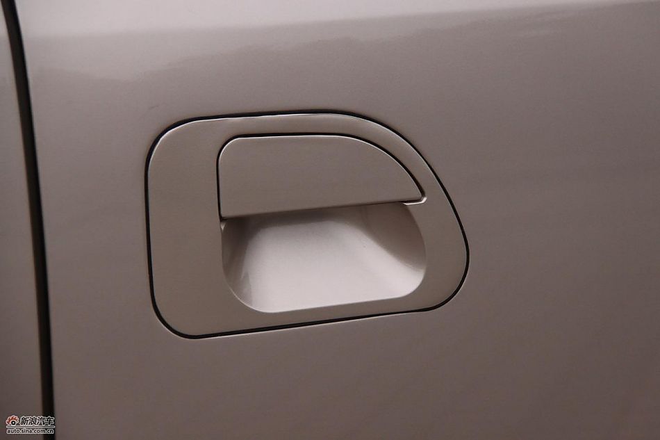 2010款风行菱智实拍图