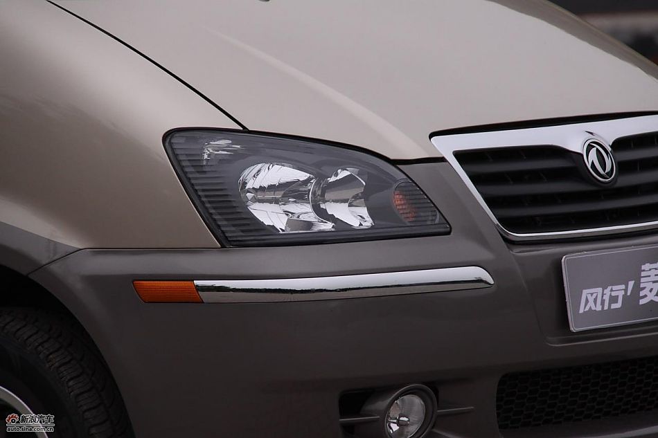 2010款风行菱智实拍图