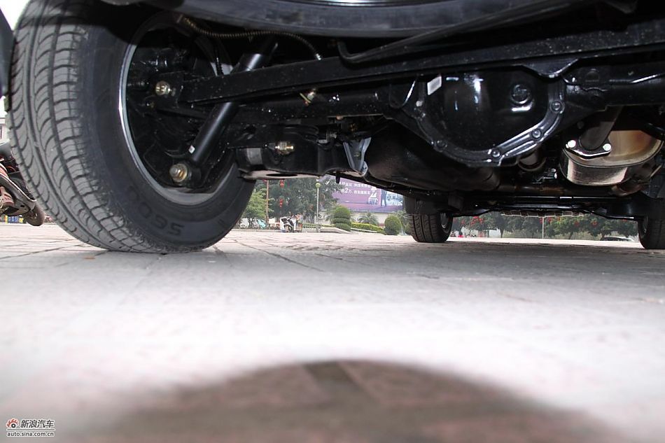 2010款风行菱智实拍图