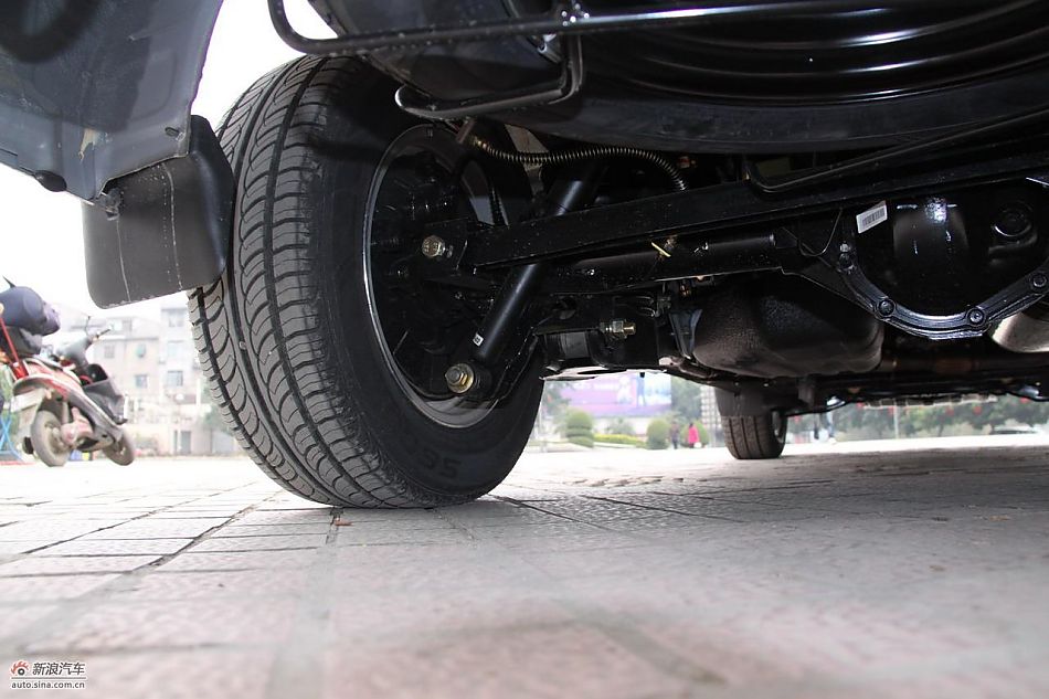 2010款风行菱智实拍图