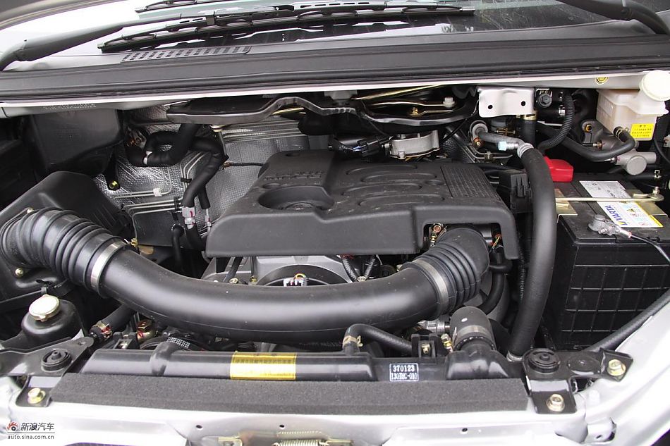 2010款风行菱智实拍图