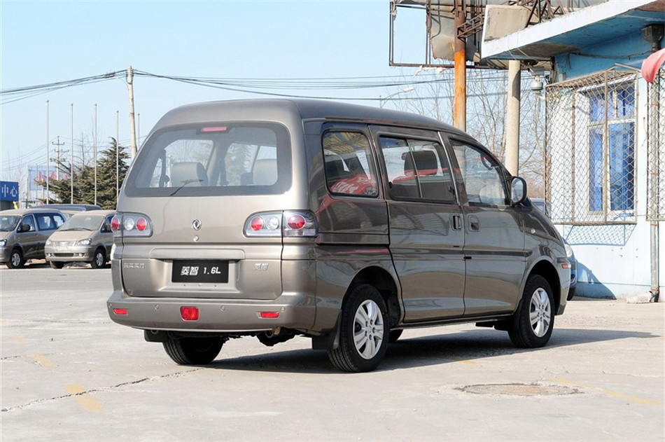 2013款菱智M3 1.6L手动标准型