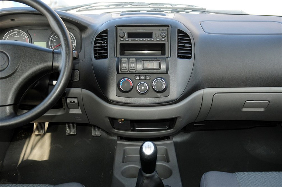 2013款菱智M3 1.6L手动标准型