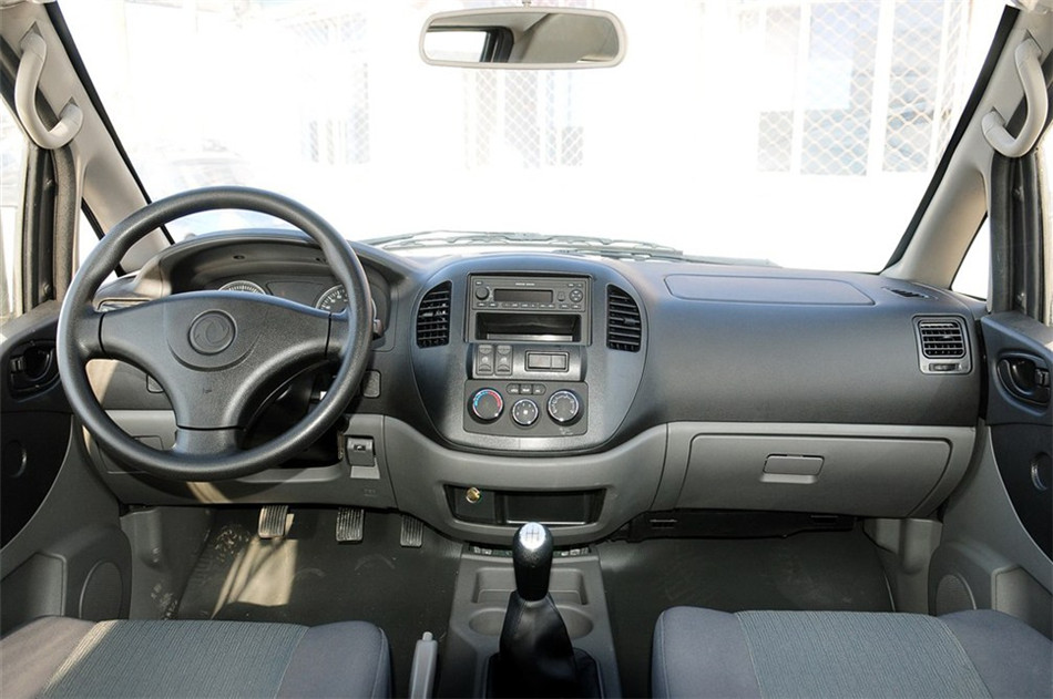 2013款菱智M3 1.6L手动标准型