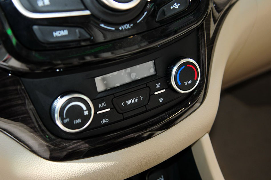 2014款 基本型 内饰