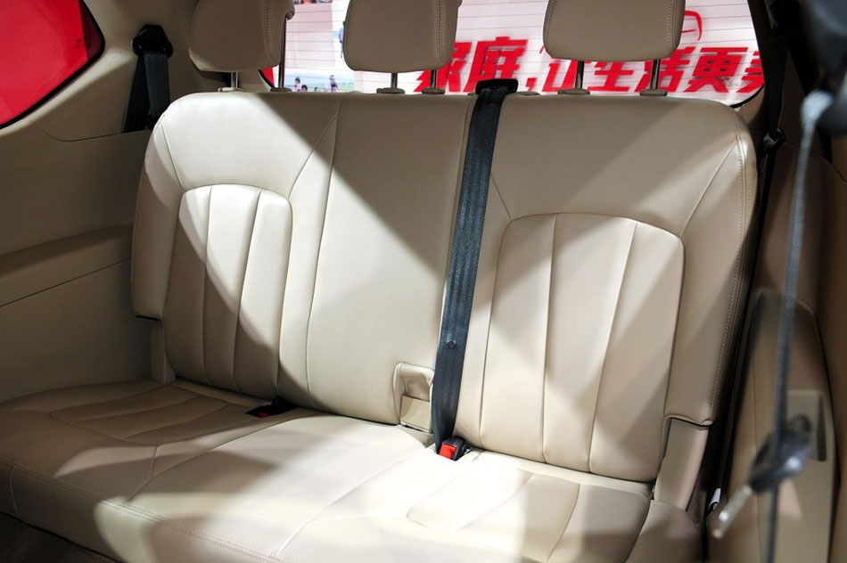 2014款 基本型 座椅空间