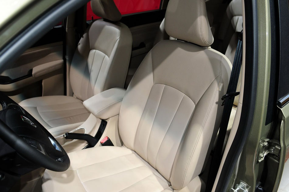 2014款 基本型 座椅空间