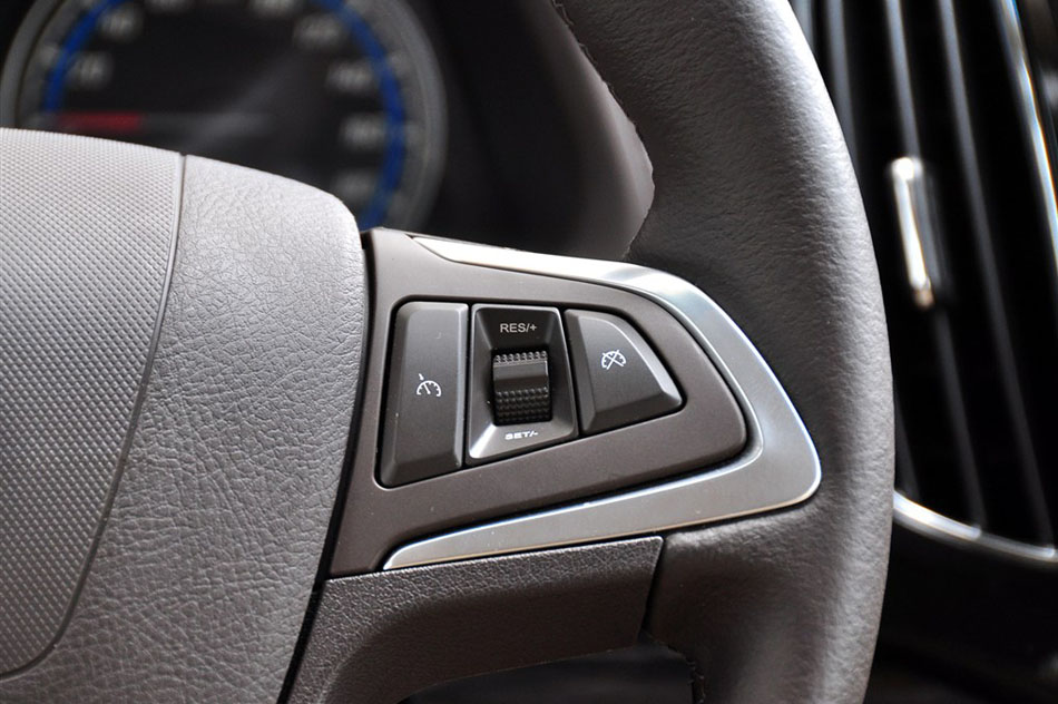 2014款 1.5L 手动豪华型 7座 内饰