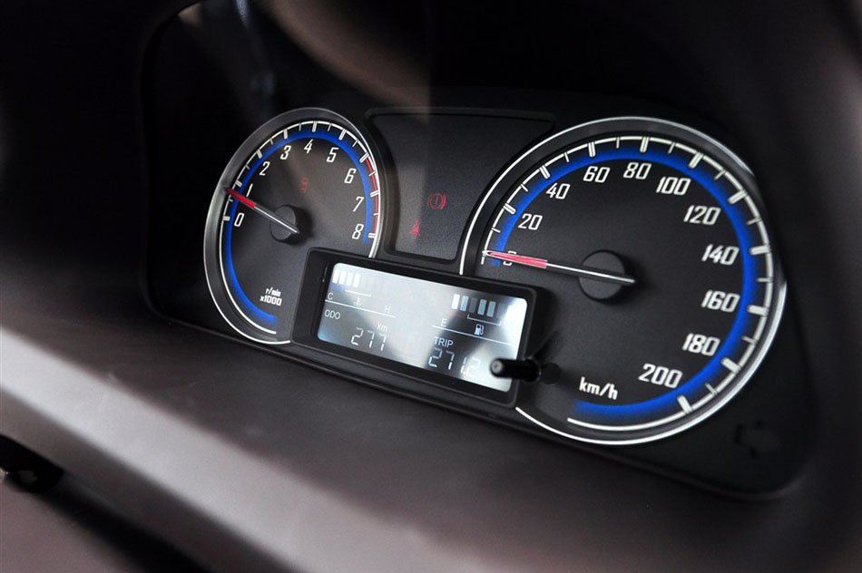 2014款 1.5L 手动豪华型 7座 内饰