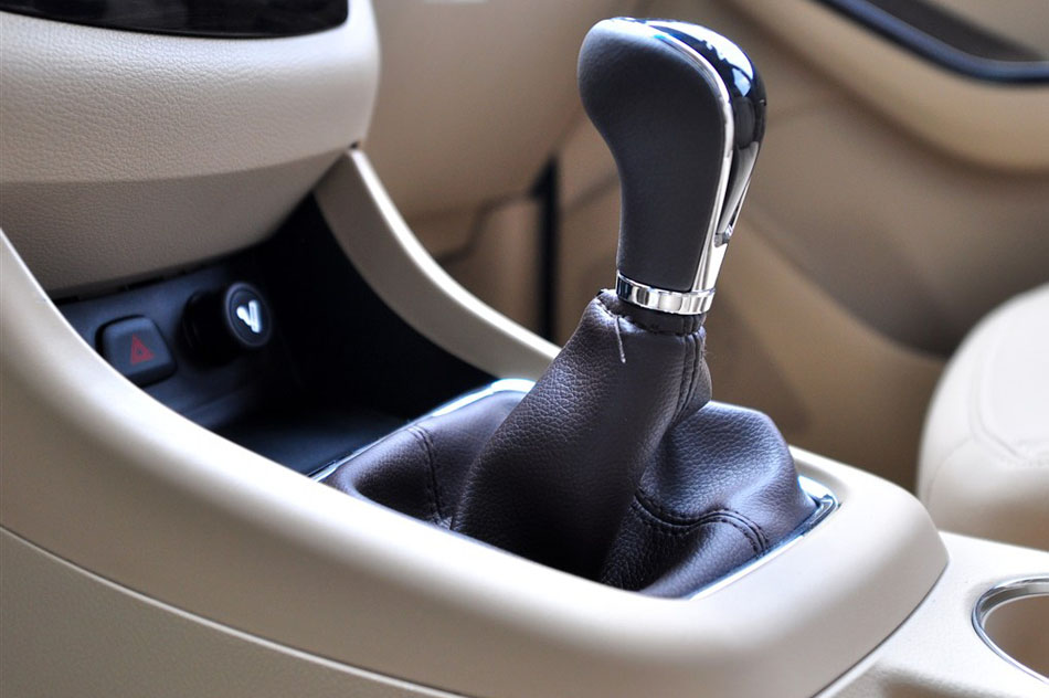 2014款 1.5L 手动豪华型 7座 内饰