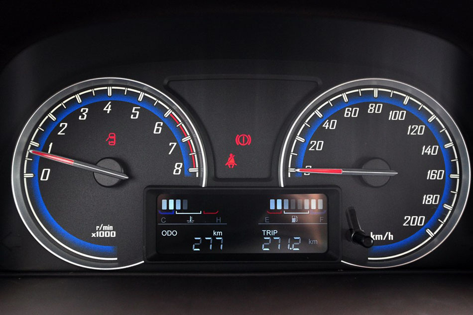 2014款 1.5L 手动豪华型 7座 内饰