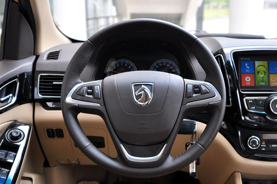 2014款 1.5L 手动豪华型 7座 内饰