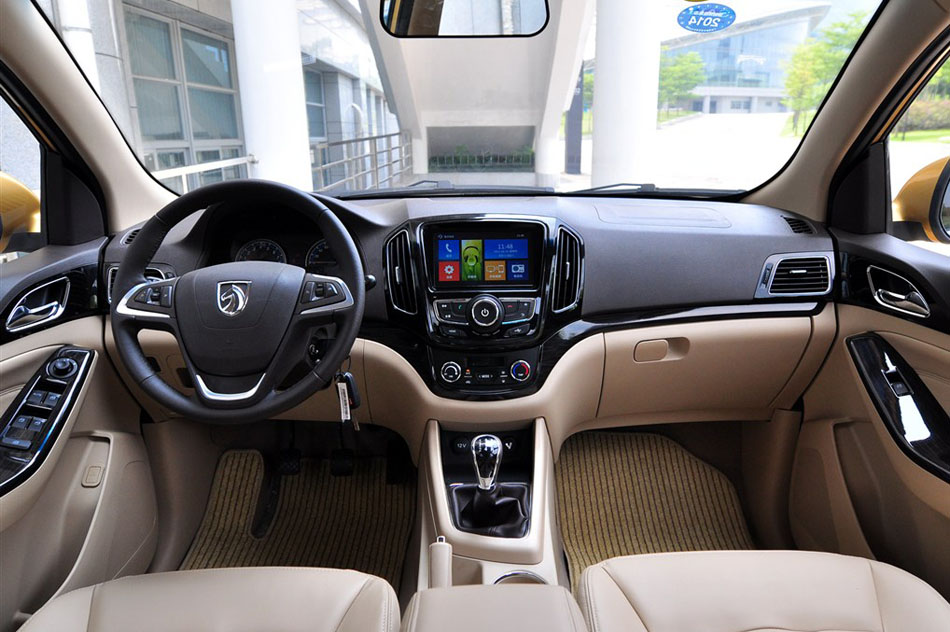 2014款 1.5L 手动豪华型 7座 内饰