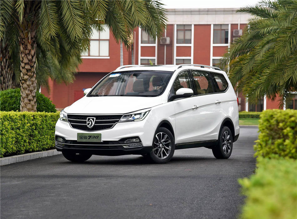 宝骏730  2017款 1.5T 手动尊享型 7座 外观