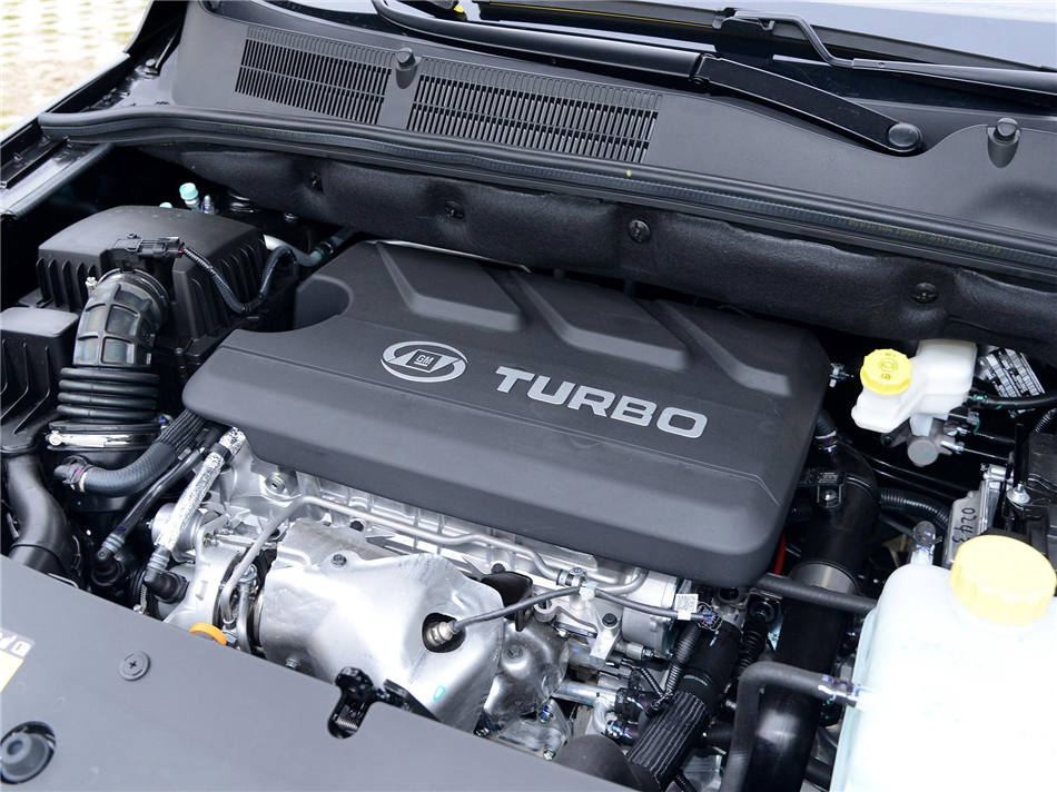 2017款 1.5T 手动豪华型 7座 引擎