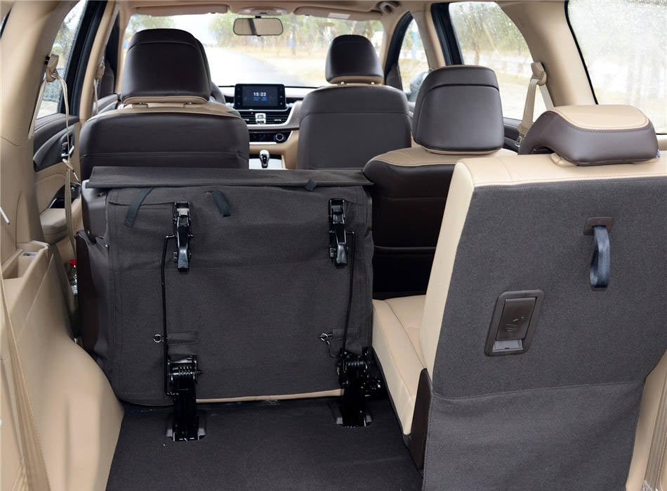 2017款 1.5T 手动豪华型 7座 座椅空间