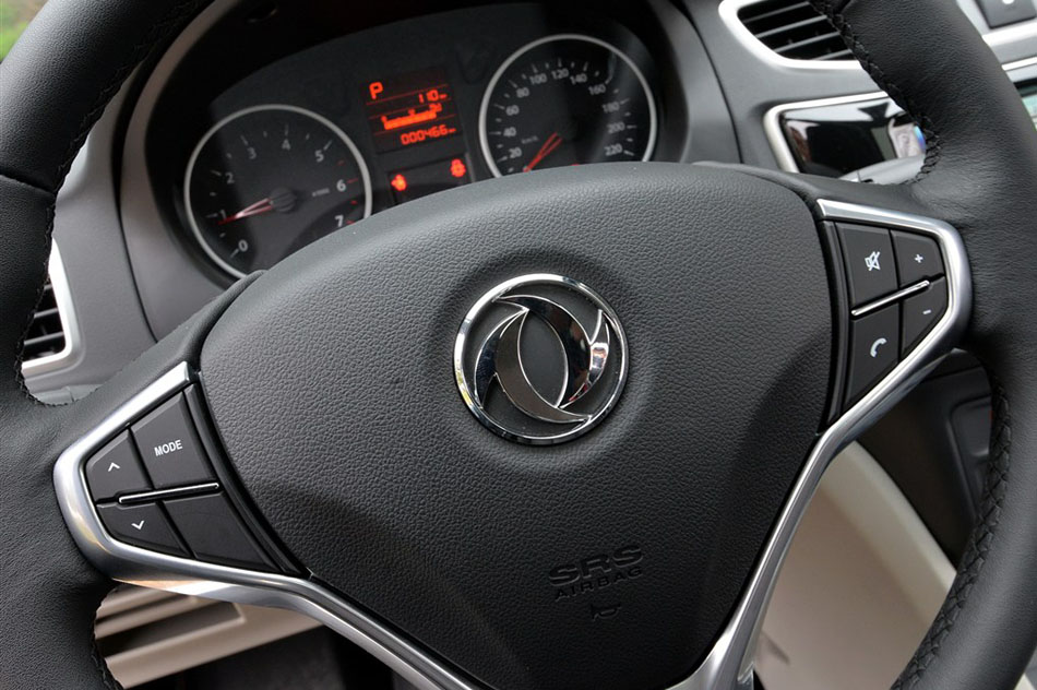 2015款 1.8L 自动新睿型 内饰