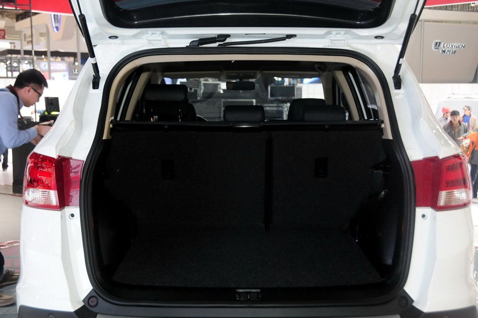 2014款 基本型 座椅空间