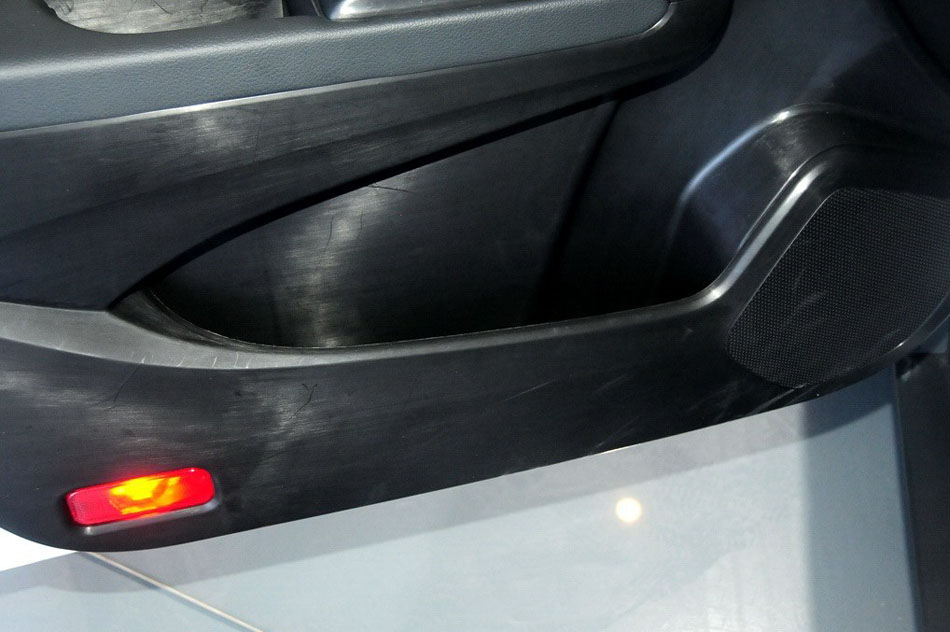 2014款 基本型 座椅空间