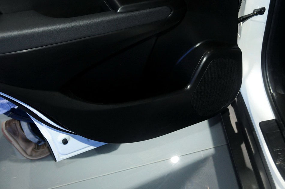 2014款 基本型 座椅空间