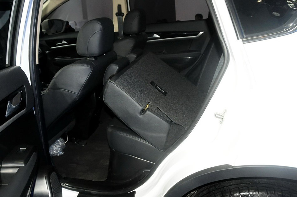 2014款 基本型 座椅空间