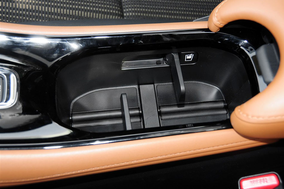 2015款 1.8L CVT两驱豪华型 内饰