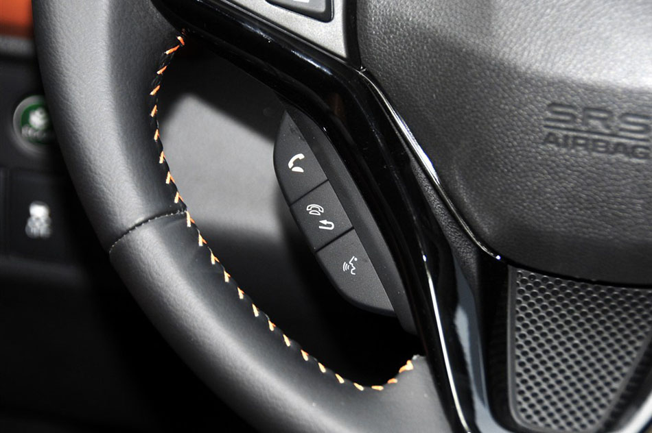 2015款 1.8L CVT两驱豪华型 内饰